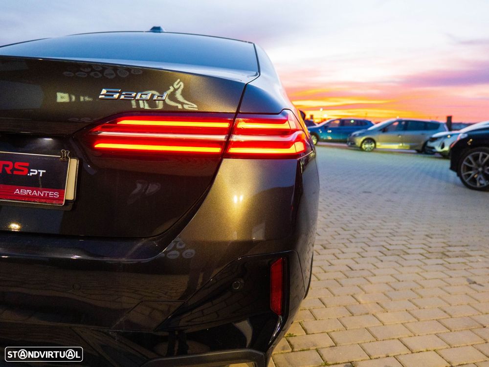 BMW 520 d Pack Desportivo M - 33