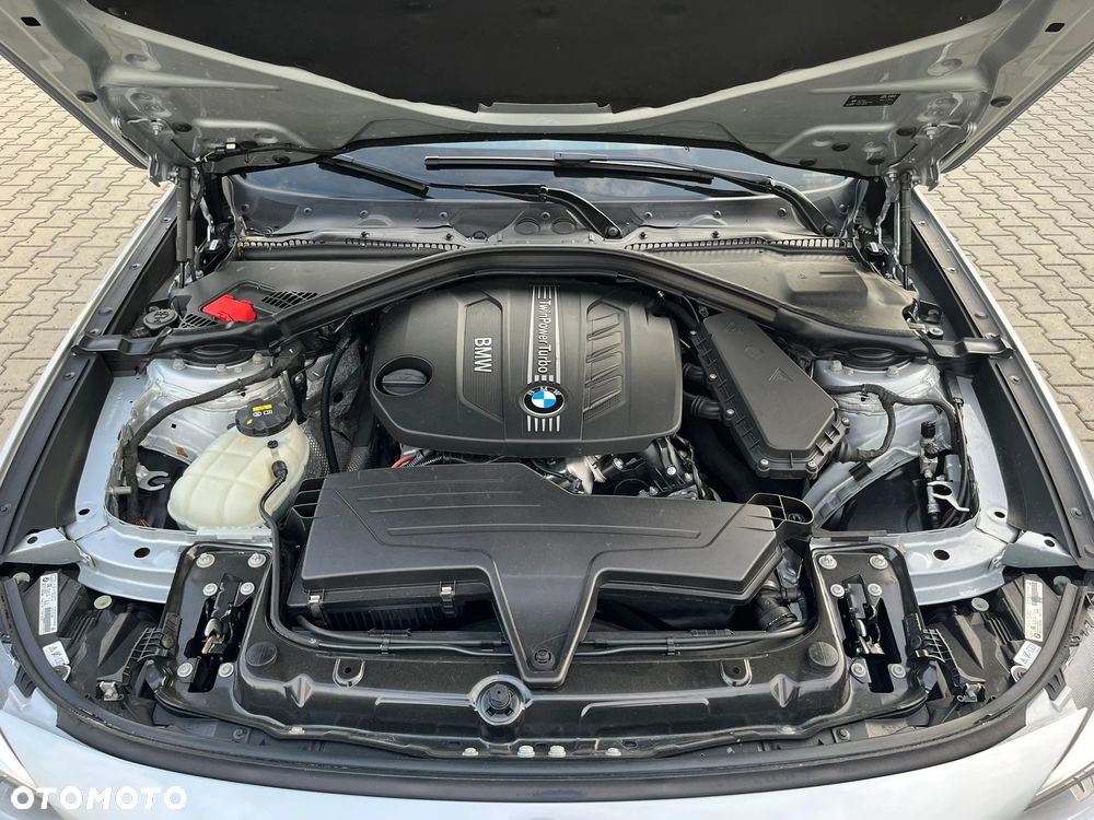 BMW 3GT 318d Modern Line - 38