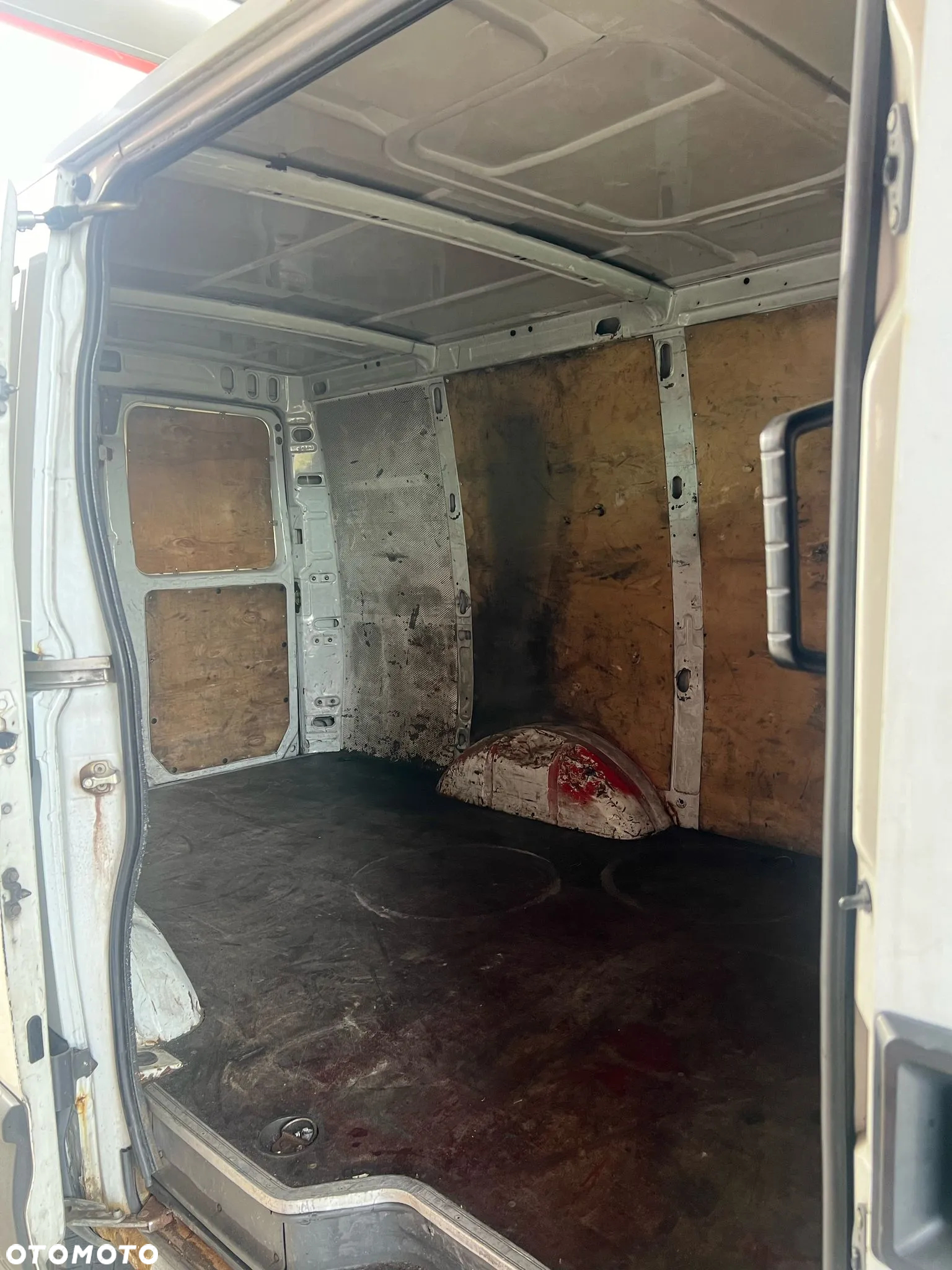 Iveco DAILY 35S14 - 17
