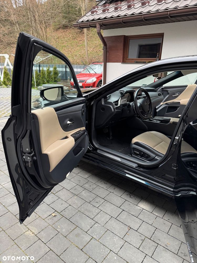 Lexus ES 300h Elegance - 13