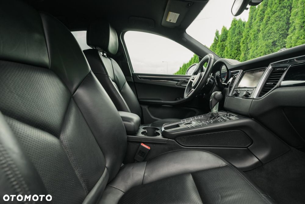 Porsche Macan - 16