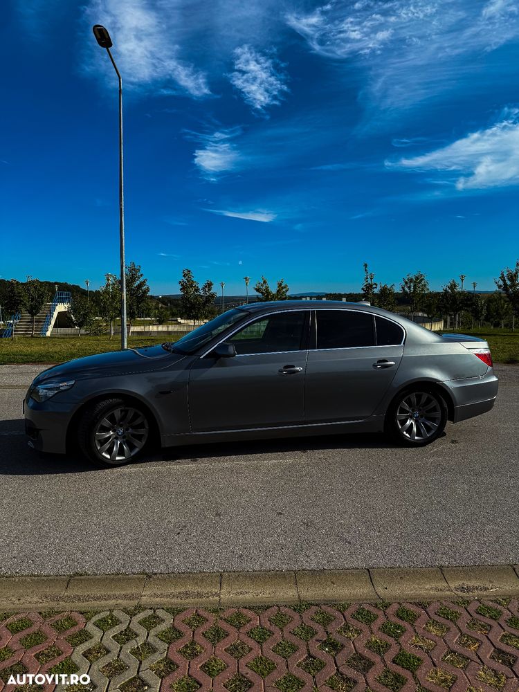 BMW Seria 5 525d Aut. - 4