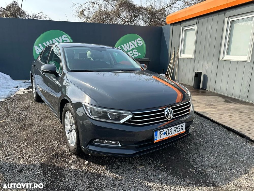 Volkswagen Passat - 2