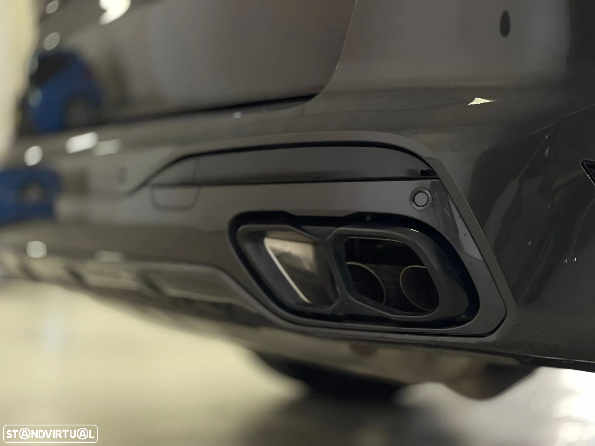 BMW X7 M M60i - 9
