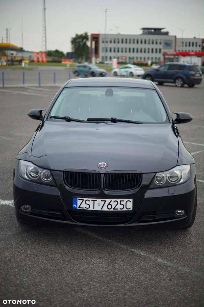 BMW Seria 3 325xi - 14