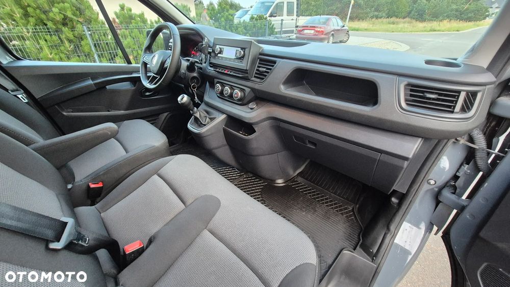 Renault Trafic - 15