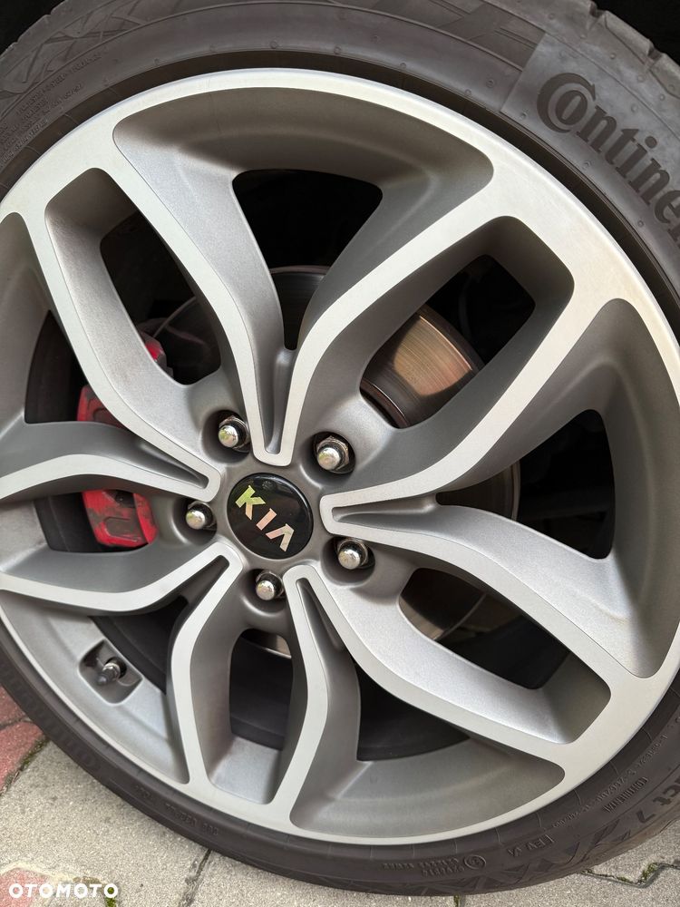 Kia Ceed 1.6 T-GDI GT - 17