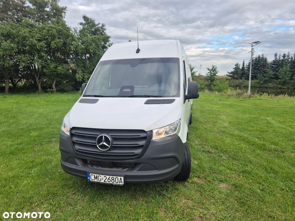 Mercedes-Benz Sprinter - 1