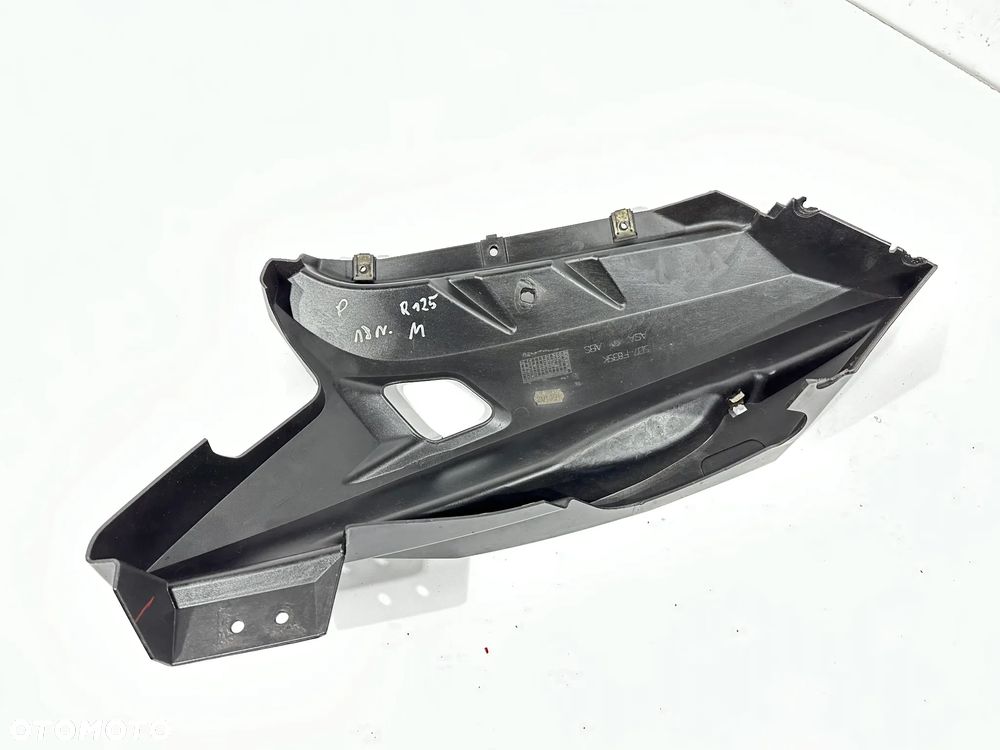 Pług prawy  Yamaha R125 YZF 16-20R - 5