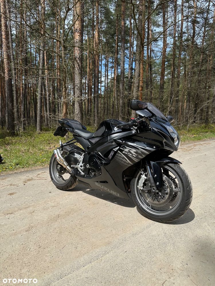 Suzuki GSX-R - 1