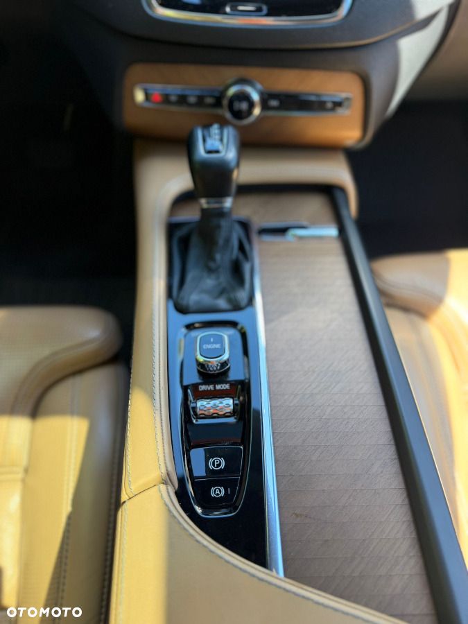Volvo XC 90 D5 AWD Inscription 7os - 27