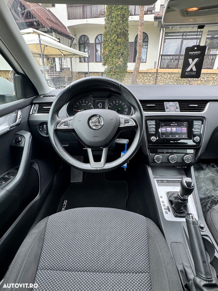 Skoda Octavia 2.0 TDI DSG Drive - 6