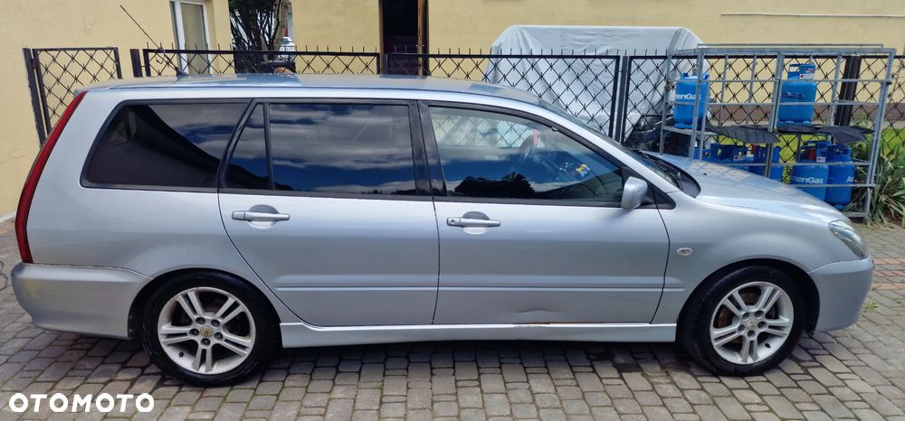 Mitsubishi Lancer - 4