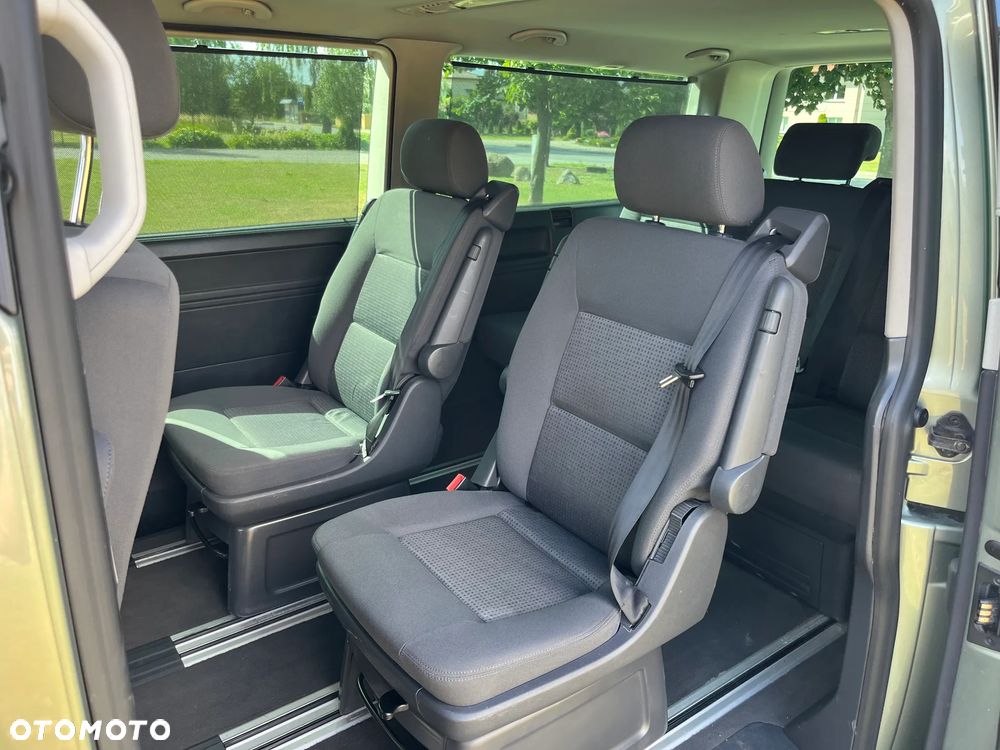 Volkswagen Multivan - 30