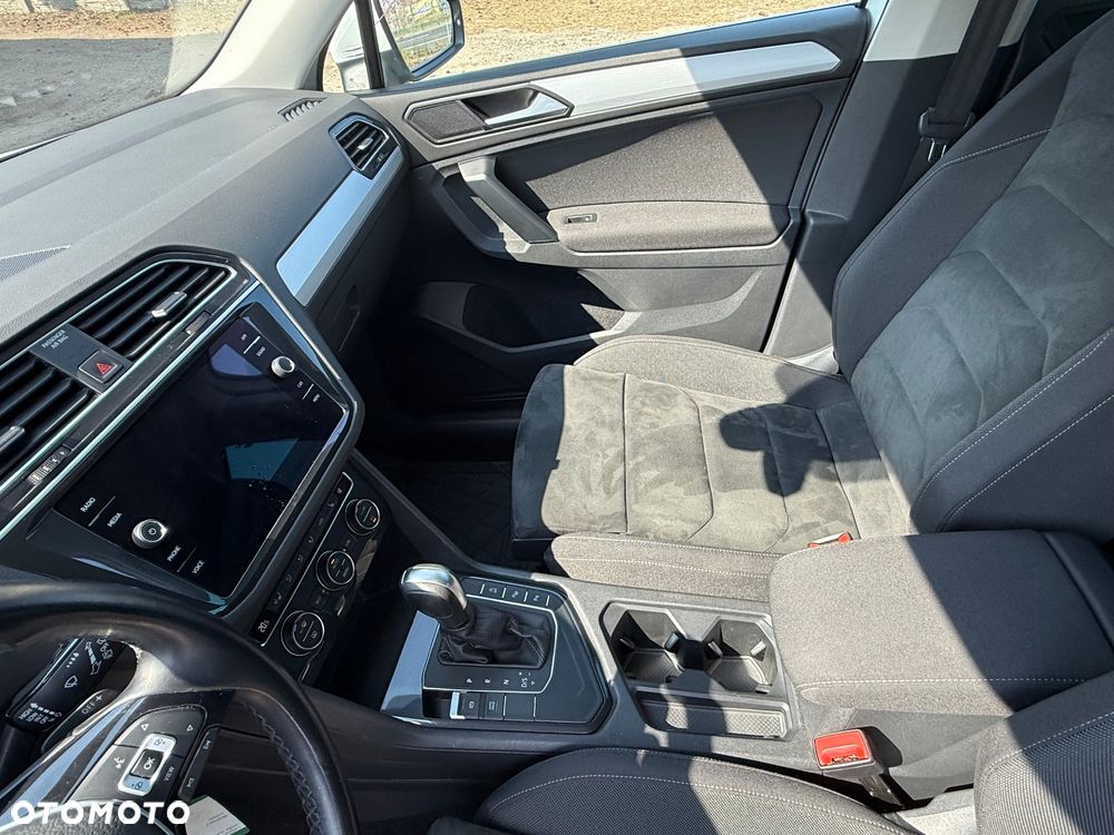 Volkswagen Tiguan - 9