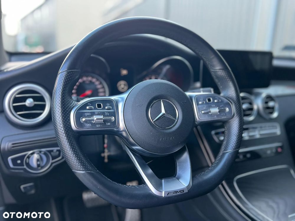 Mercedes-Benz GLC 200 4Matic 9G-TRONIC AMG Line - 13