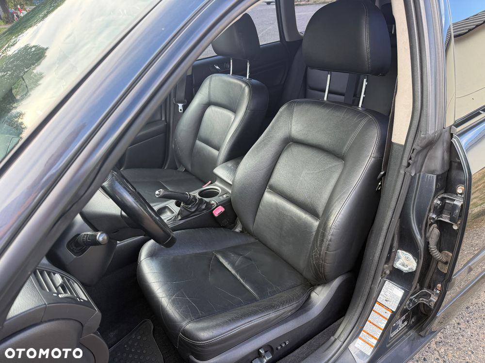 Subaru Outback 2.0D RA HID - 17