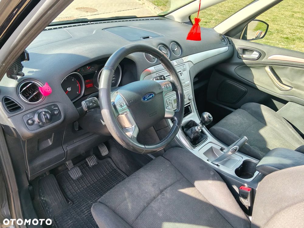 Ford S-Max - 9