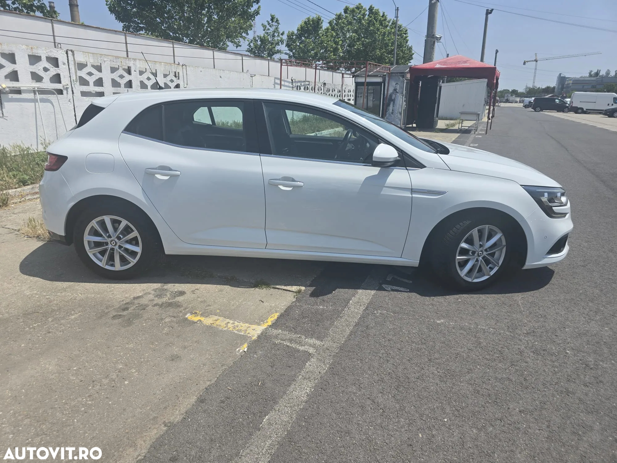 Renault Megane ENERGY TCe 130 INTENS - 32