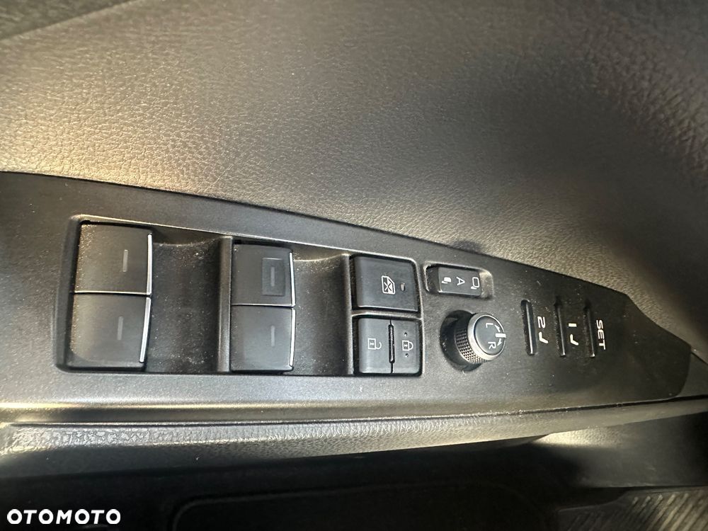 Toyota Camry 2.5 Hybrid Executive CVT - 15