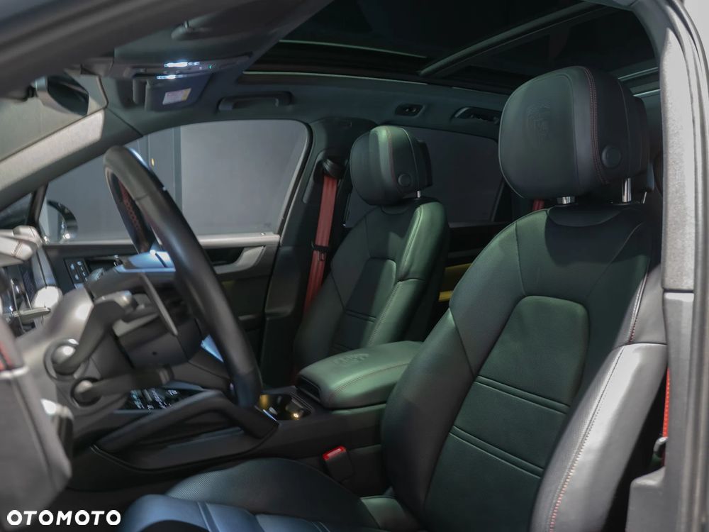 Porsche Cayenne - 18