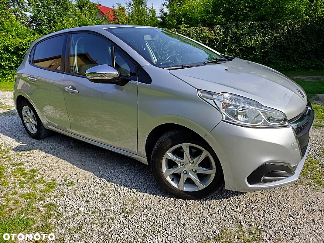 Peugeot 208 1.2 PureTech Style - 13
