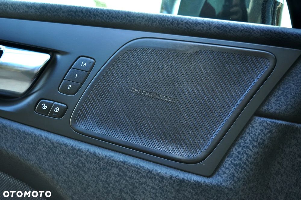 Volvo XC 60 B4 D Ultimate Dark - 30