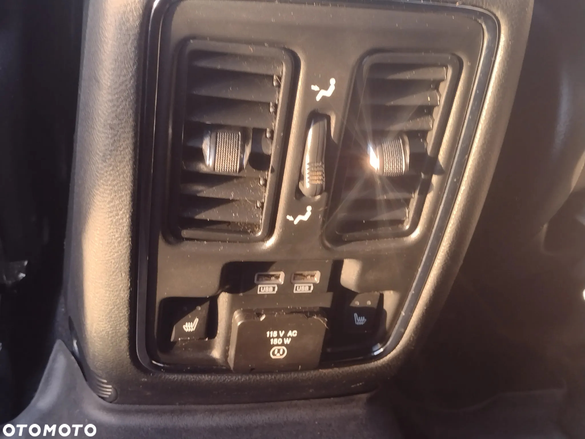 Jeep Grand Cherokee - 21