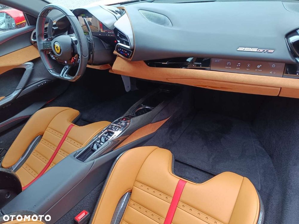 Ferrari 296 GTS - 30