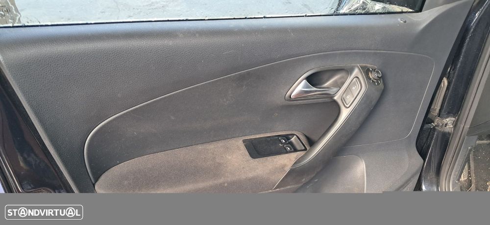 VW Polo 1.0 Trendline - 4