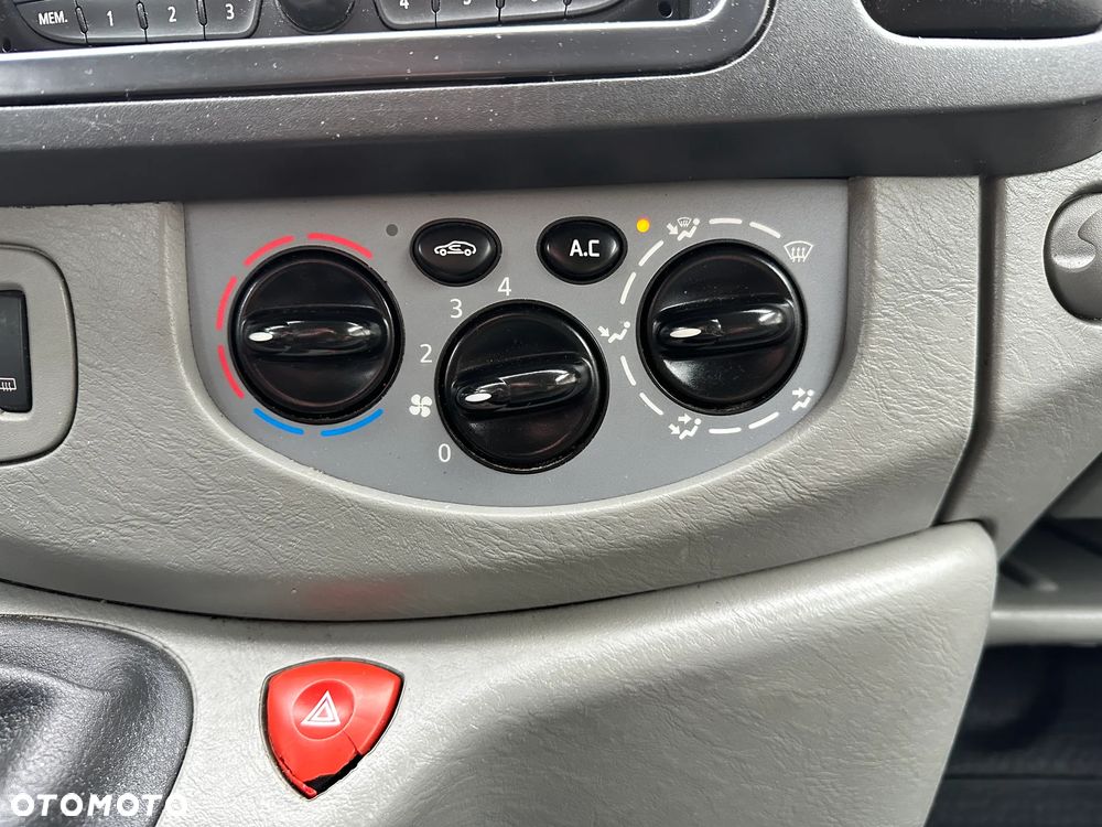 Opel VIVARO - 21