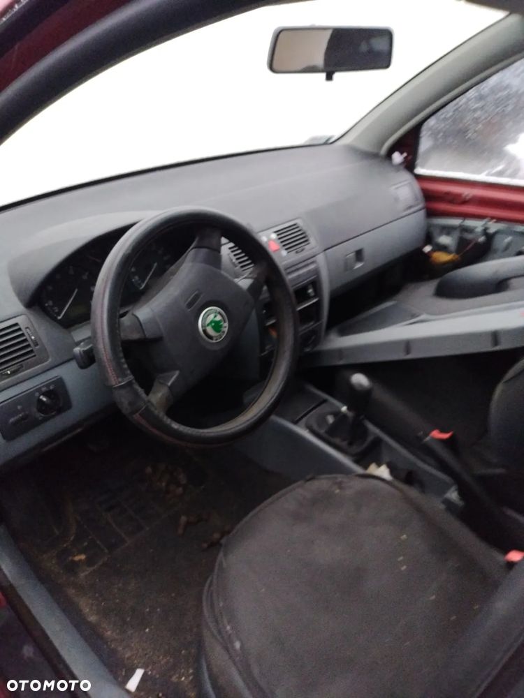 Skoda Fabia I na części - 2