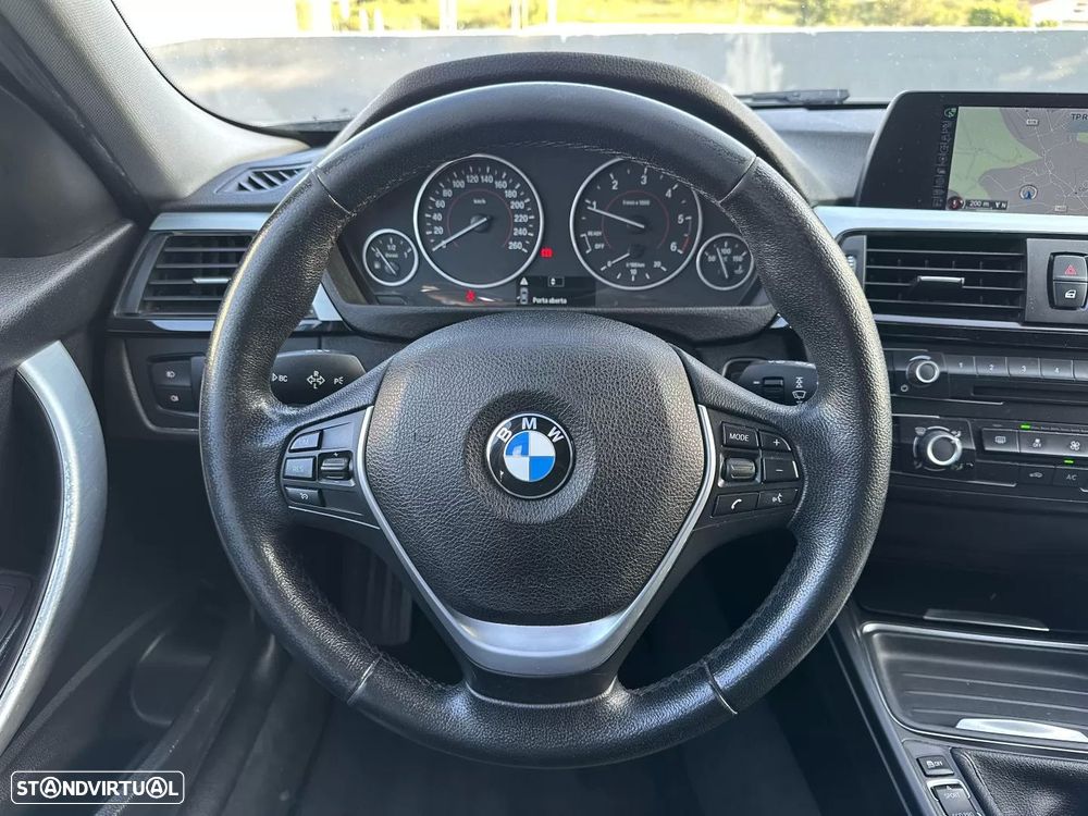 BMW 318 d Sport Line - 51