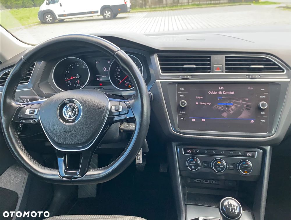 Volkswagen Tiguan 1.4 TSI BlueMotion Technology Lounge Sport & Style - 23