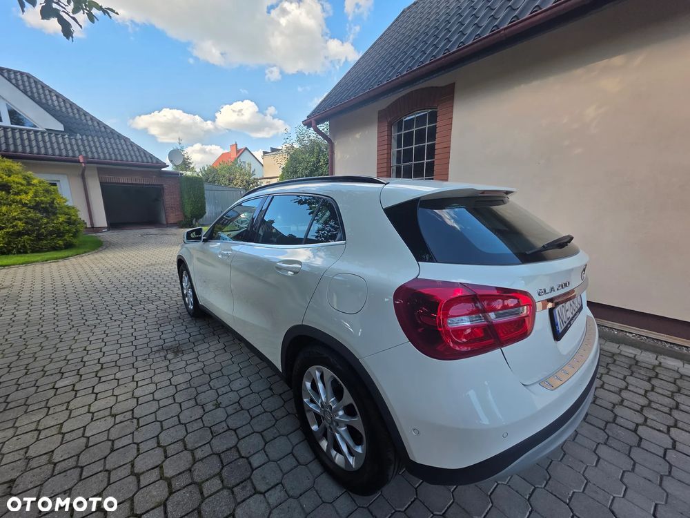 Mercedes-Benz GLA - 6