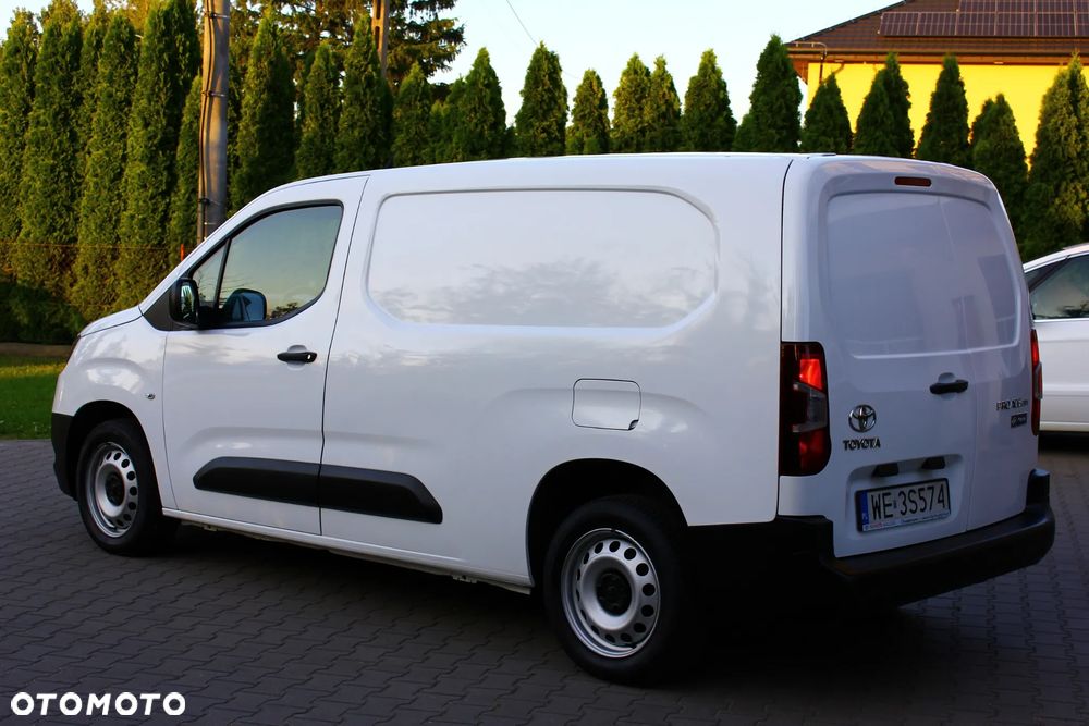 Toyota Proace City 1.5D-4D 102KM LONG L2 3 Osobowy Chłodnia - 16