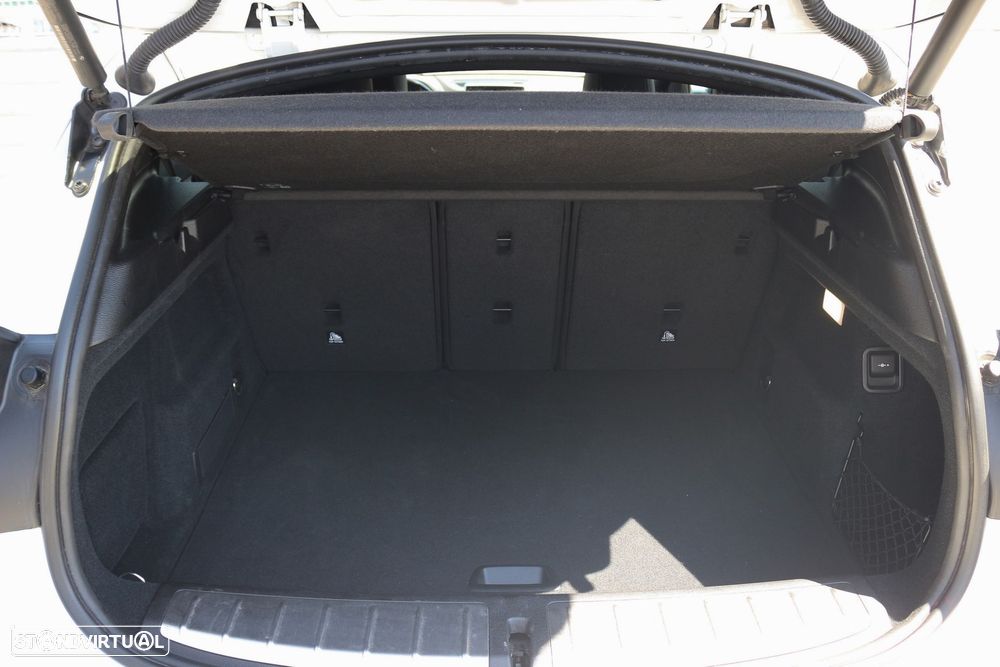 BMW X2 16 d sDrive Auto Pack 50 anos M - 44