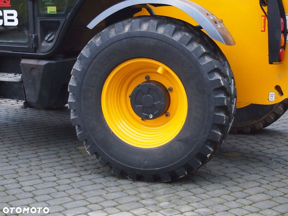 JCB 536-70 agri - 11