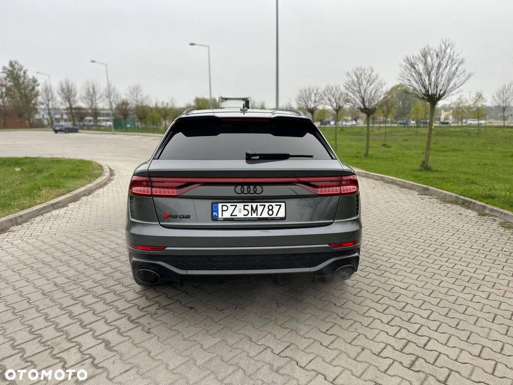 Audi RS Q8 - 8