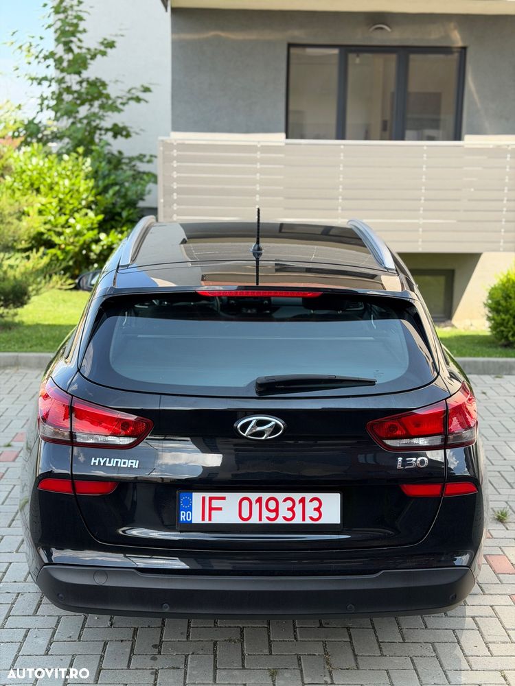Hyundai i30 1.0 T-GDI Family - 6