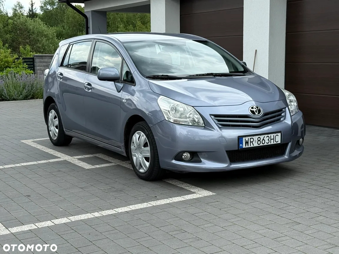 Toyota Verso 1.8 Edition - 10