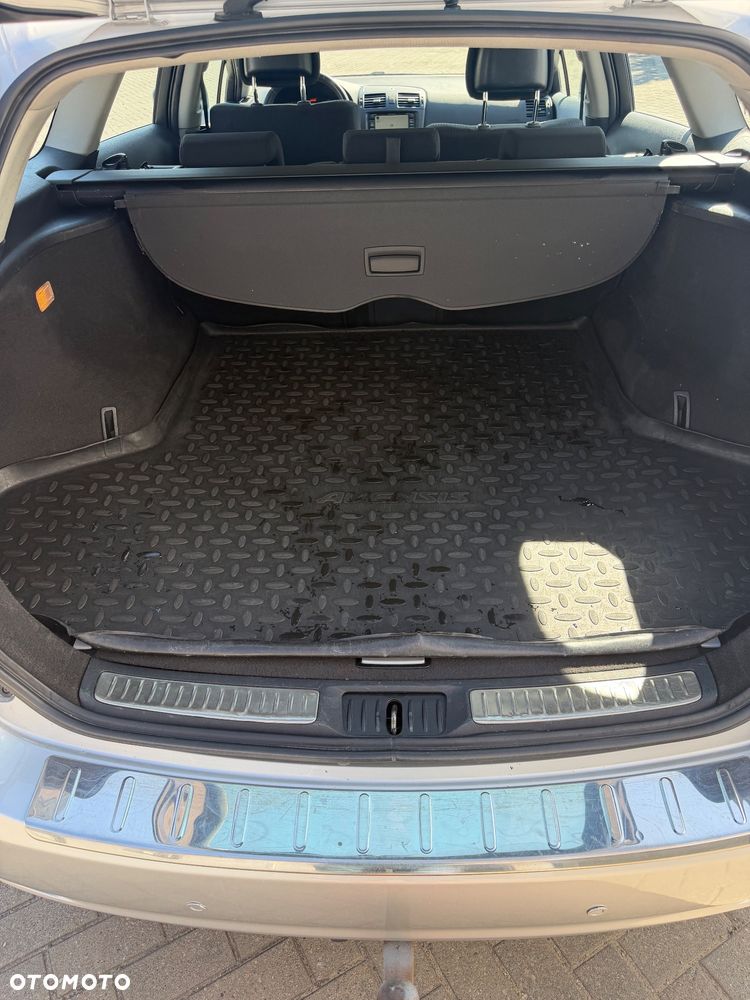 Toyota Avensis 2.0 D-4D Edition - 12