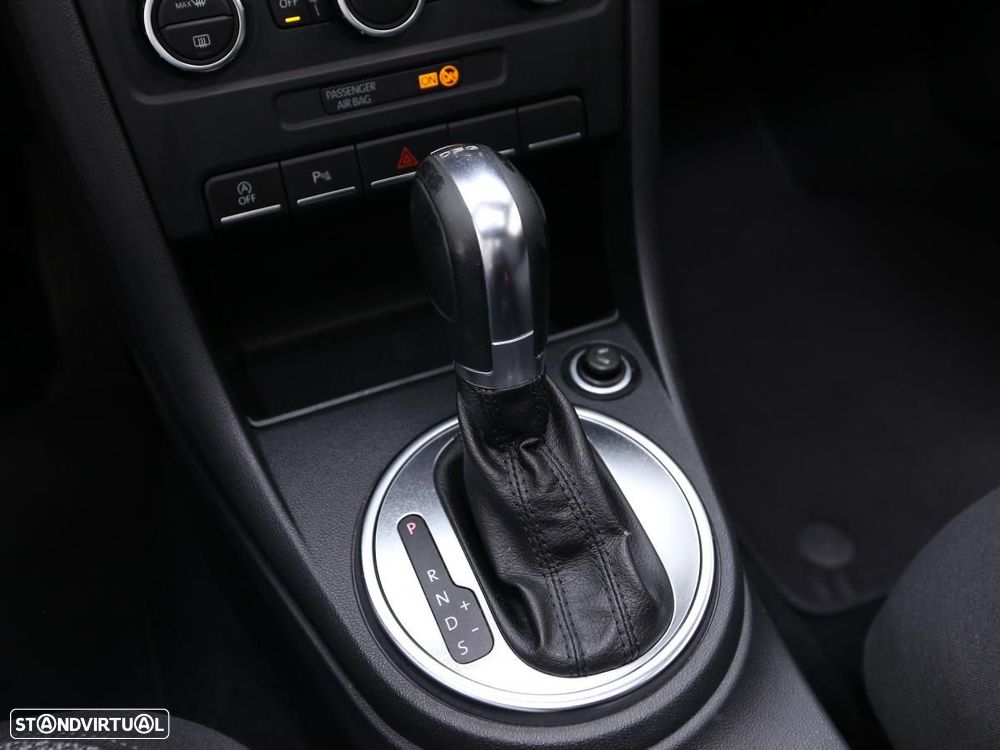 VW New Beetle - 22