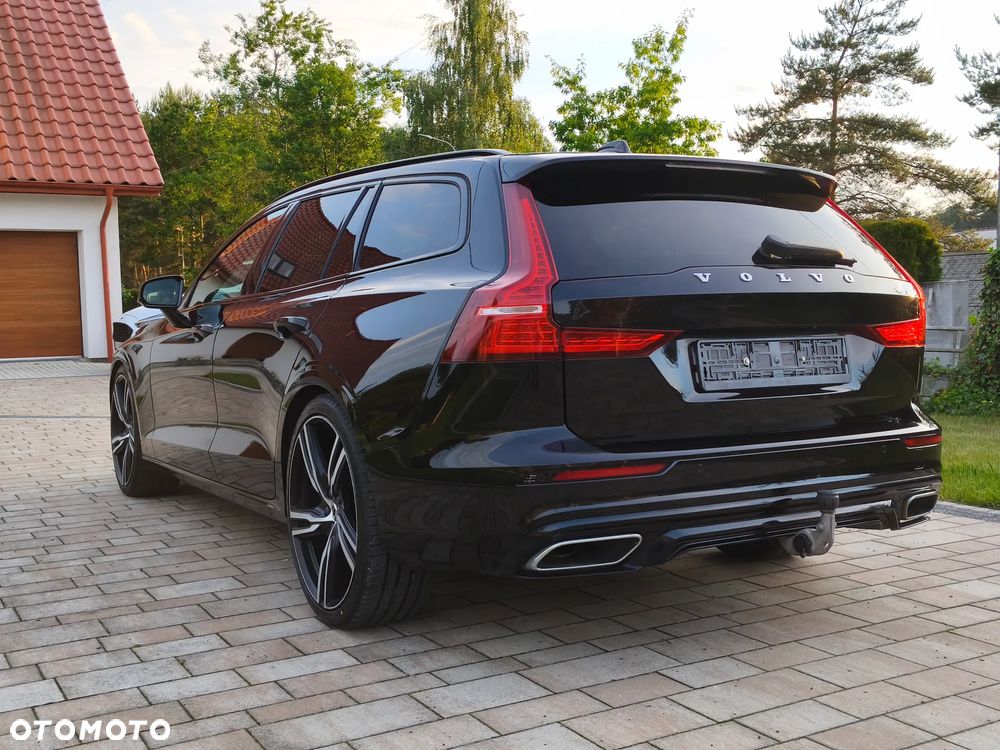 Volvo V60 D3 R-Design - 4