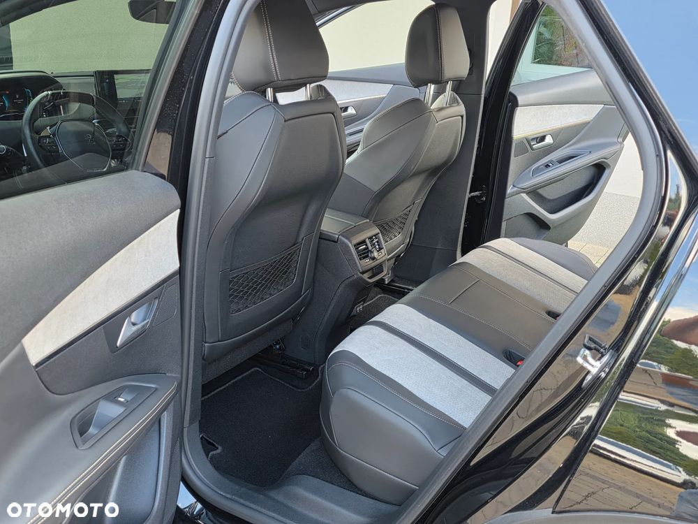 Peugeot 3008 1.6 PureTech HYbrid GT S&S EAT8 - 28