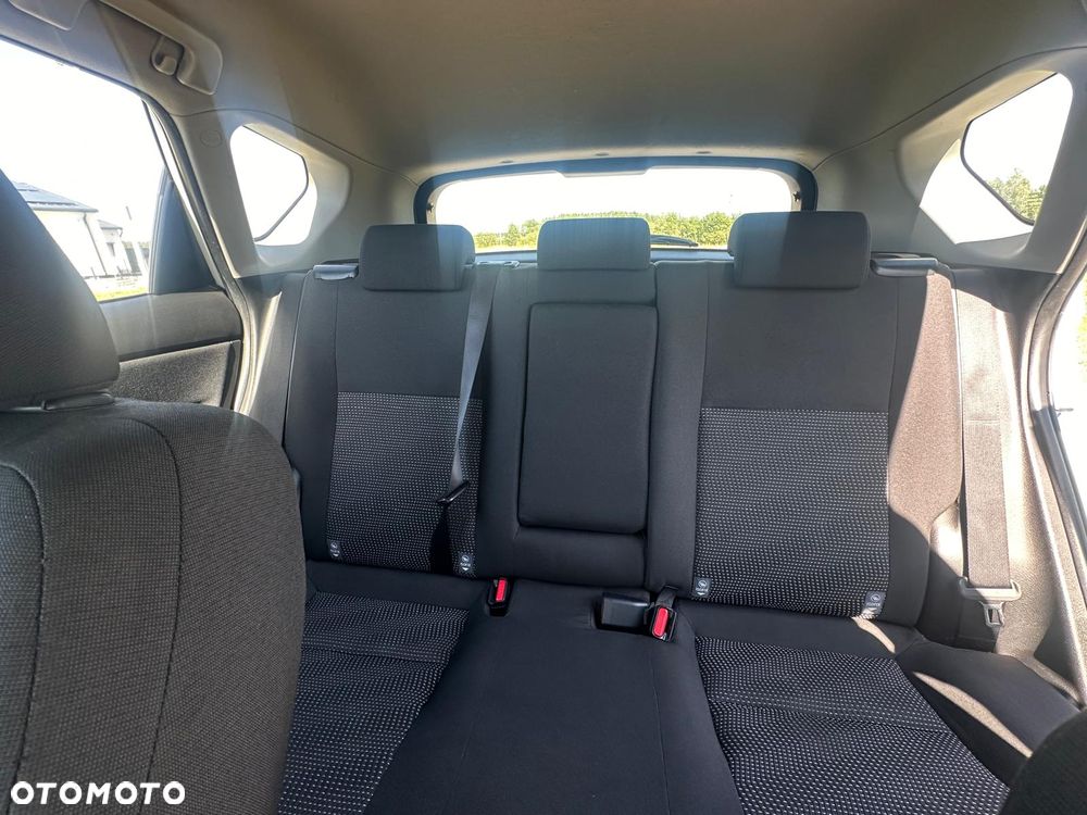 Toyota Auris 1.8 HSD Sol - 23
