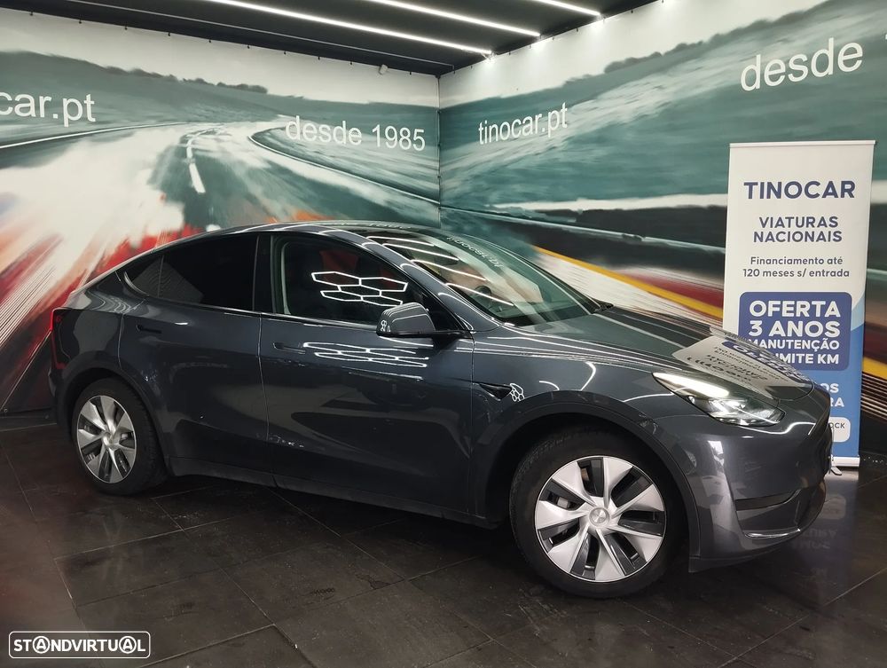 Tesla Model Y 2023 photo 2