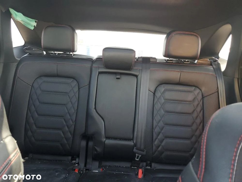 Ford Escape 2.0 EcoBoost AWD Titanium - 4