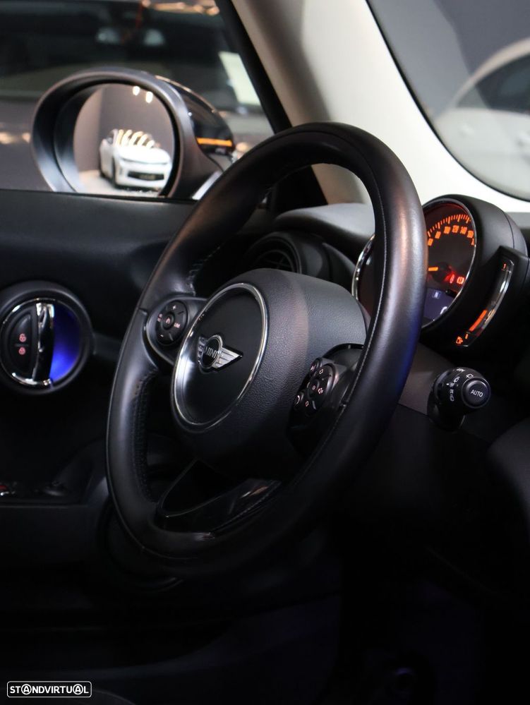 MINI 3 Portas One - 10