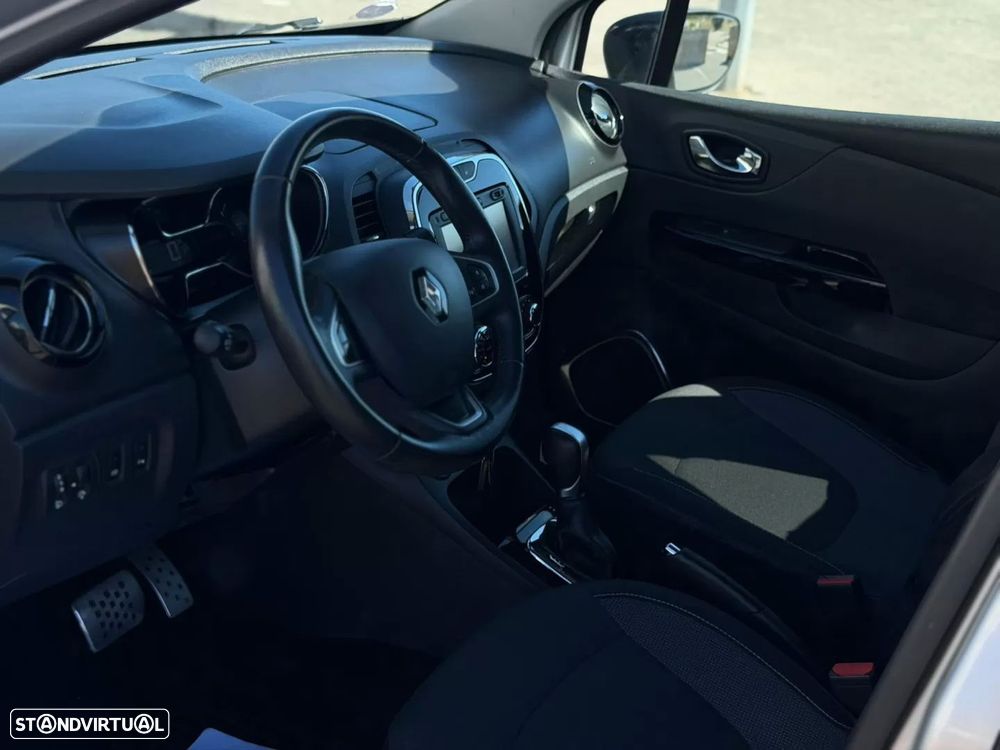 Renault Captur TCe 120 EDC Dynamique — fotografia 18